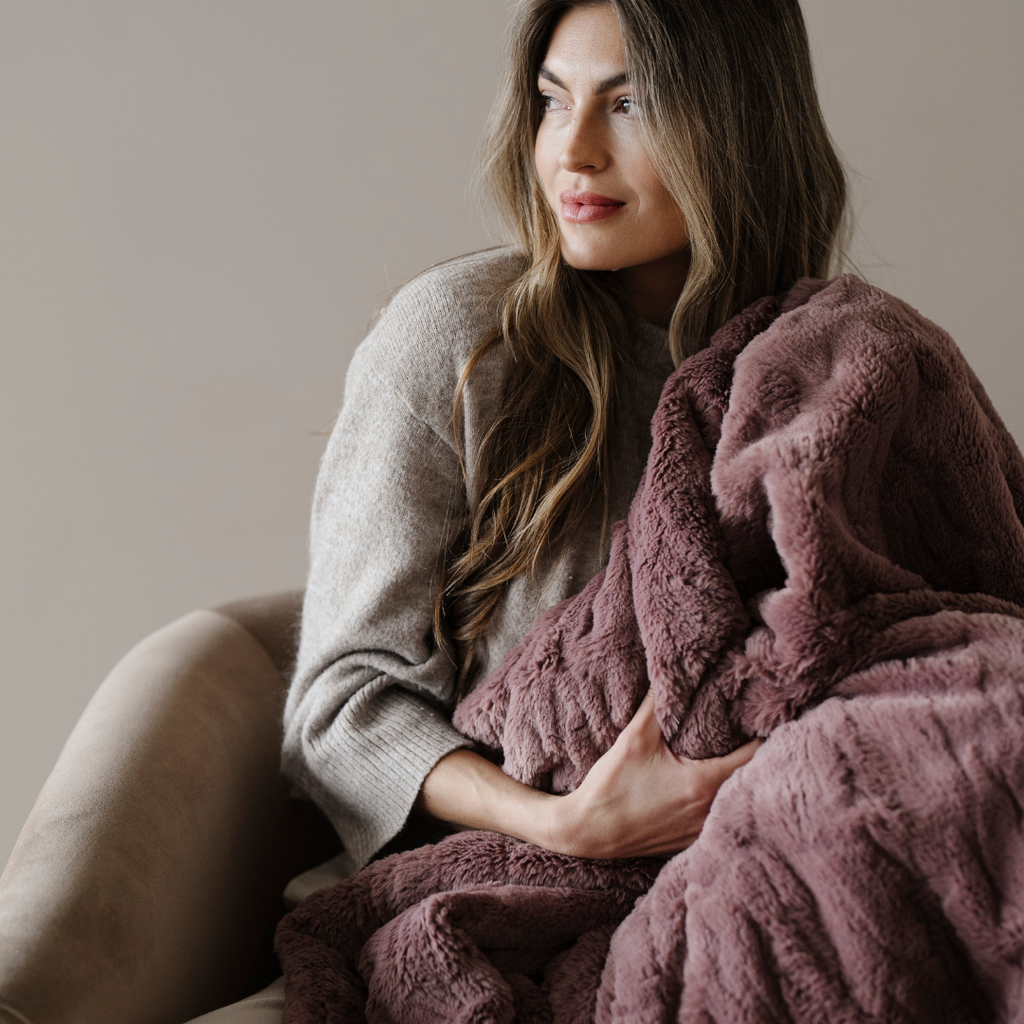PATTERNED FAUX FUR XL THROW BLANKETS