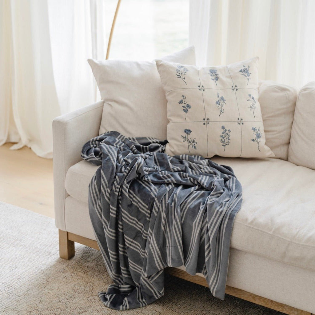 MINKY STRETCH XL THROW BLANKETS