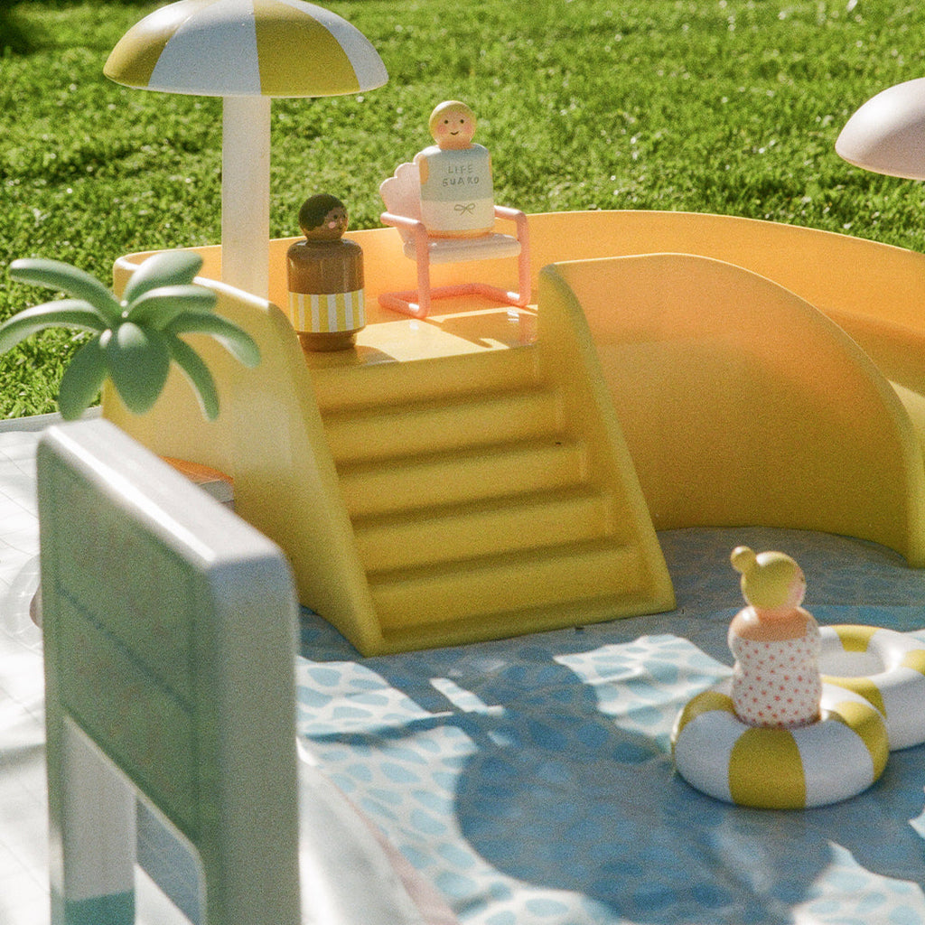 Pool Day Water Table